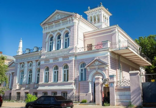 Знаменитый дом с привидениями в центре Астрахани выставлен на продажу