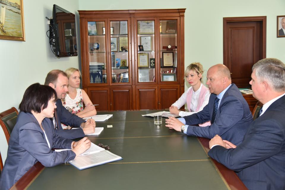 Гость из Германии похвалил Астрахань за пандусы