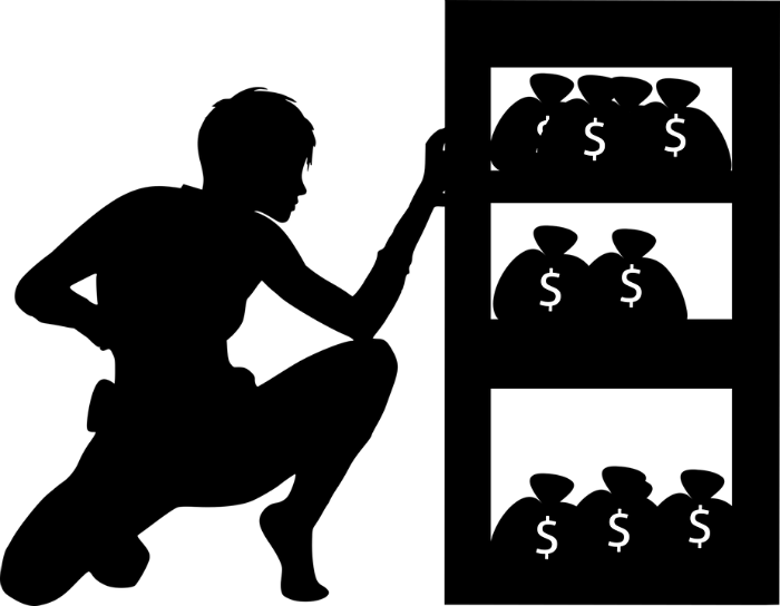 Волгоградец украл у астраханца 34 миллиона рублей