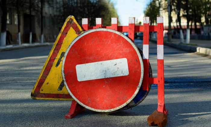 В центре Астрахани перекрыли улицу на полтора месяца