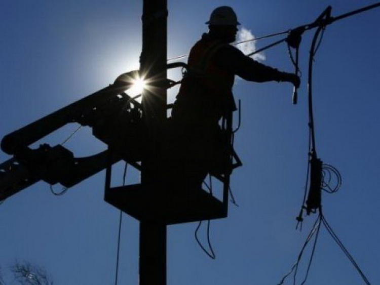 Более 50 улиц Астрахани сегодня останутся без света