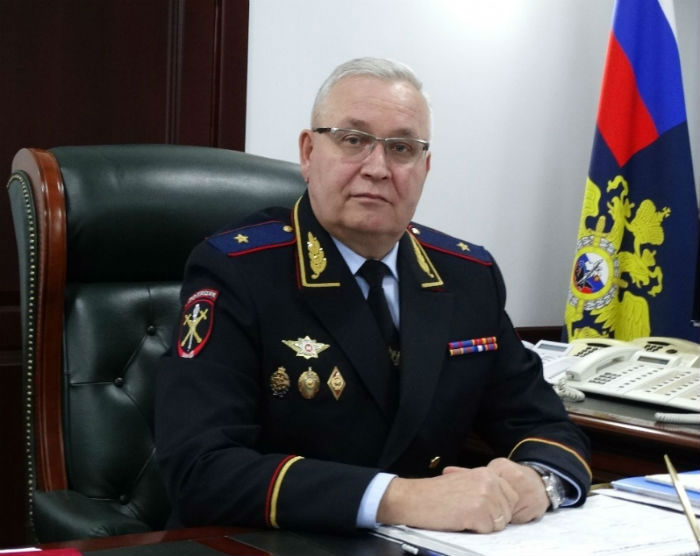 Выходец из астраханского УМВД Александр Мешков проводит зачистку среди свердловских силовиков