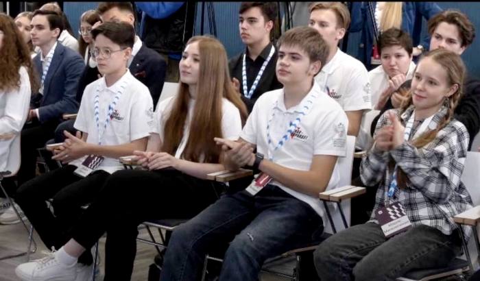 Астраханский школьник стал участником встречи с министром просвещения России