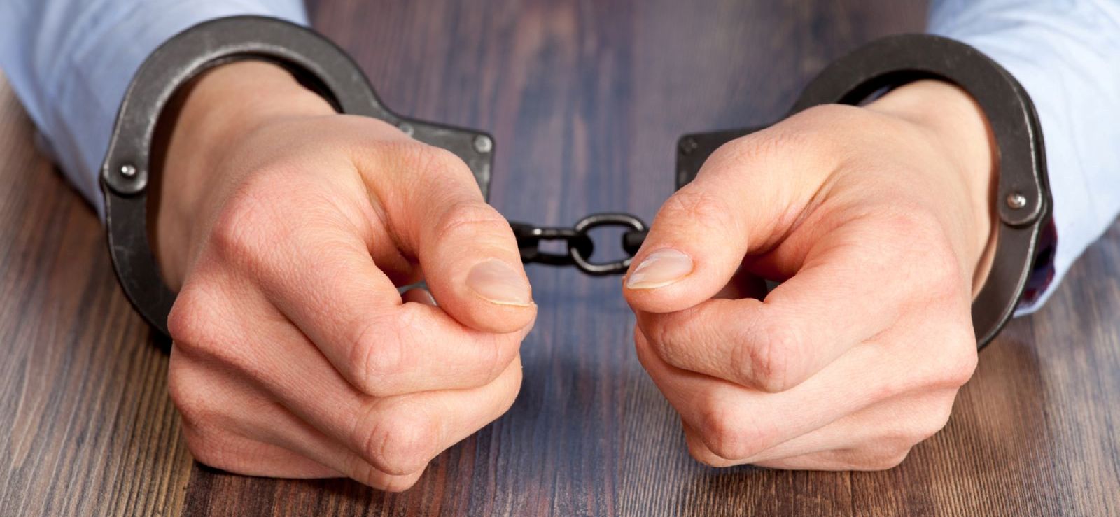 На астраханской границе задержали насильника и хулигана