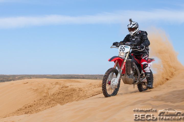 Астраханский мотоциклист принимает участие в Чемпионате России по ралли-рейдам