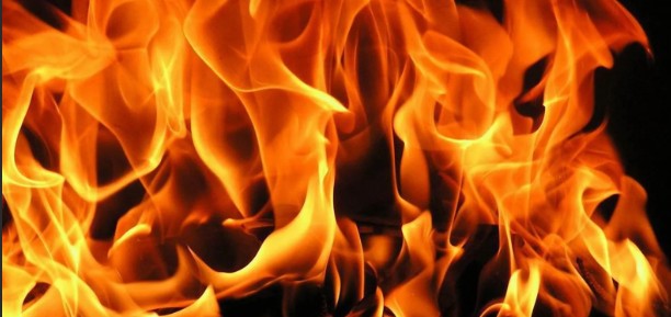 В Астрахани произошел серьезный пожар из-за курильщика