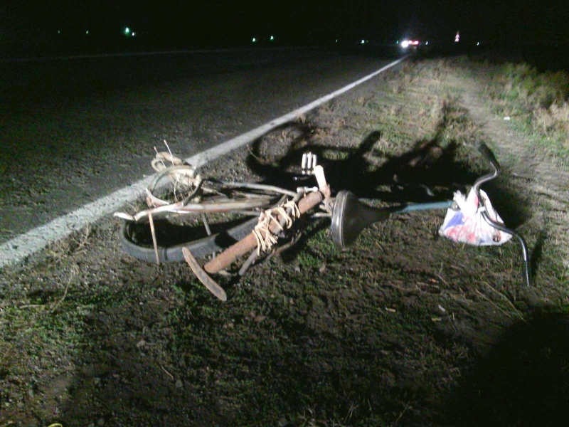 В Астраханской области автомобиль сбил велосипедиста и скрылся: пострадавший в коме