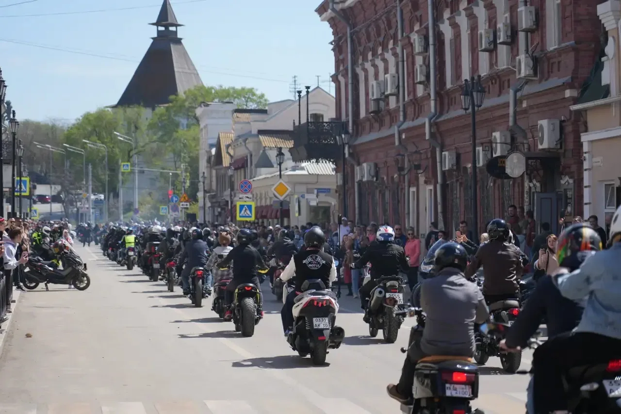Рев моторов огласил субботнюю Астрахань