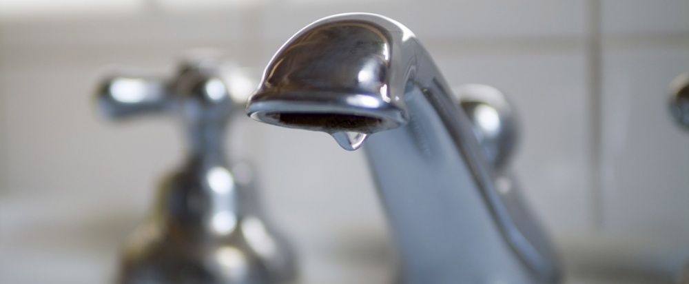 Сегодня ранним утром несколько улиц Астрахани остались без холодной воды