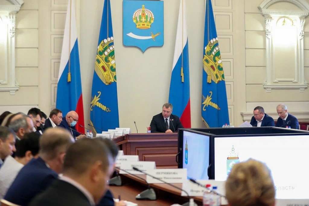 Игорь Бабушкин поручил правительству держать под контролем цены на продукты