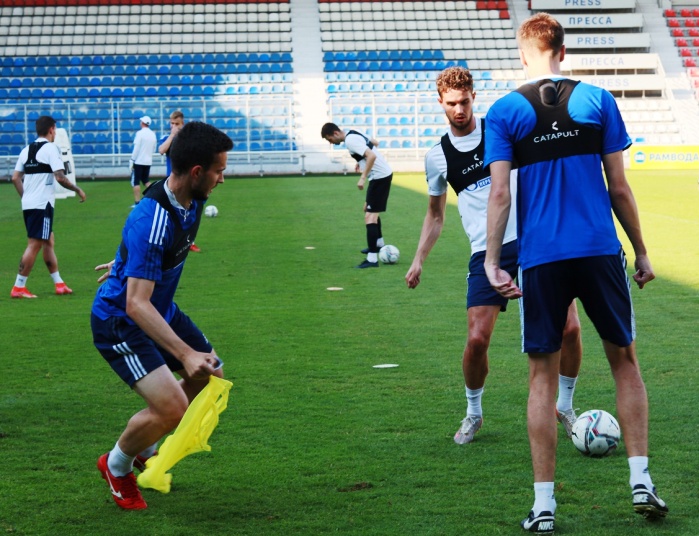 Астраханский «Волгарь» продолжает ротацию состава 