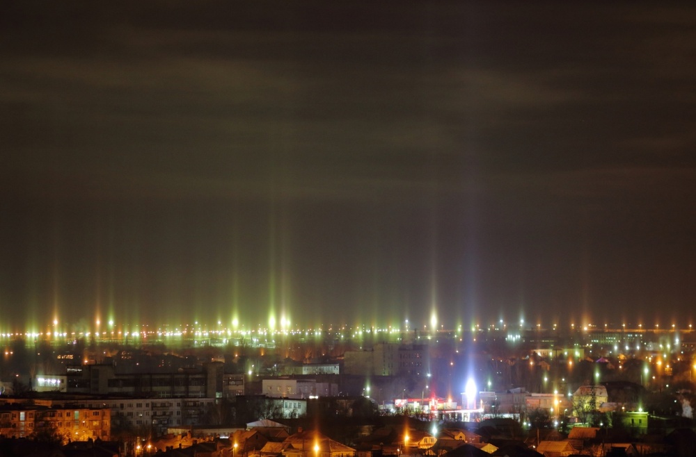 Астраханцы увидели необычное оптическое явление