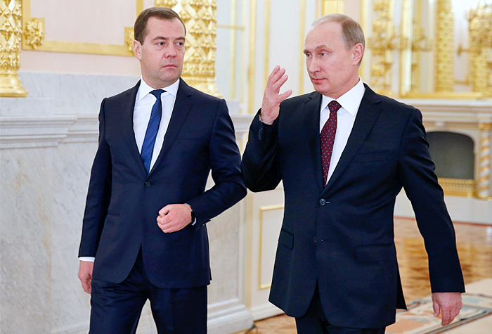 Путин и Медведев заработали в 2016 году меньше чем в предыдущем
