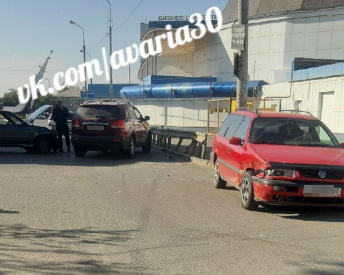 Астраханка, ехавшая против шерсти и устроившая ДТП на перекрестке, обвинила во всем навигатор