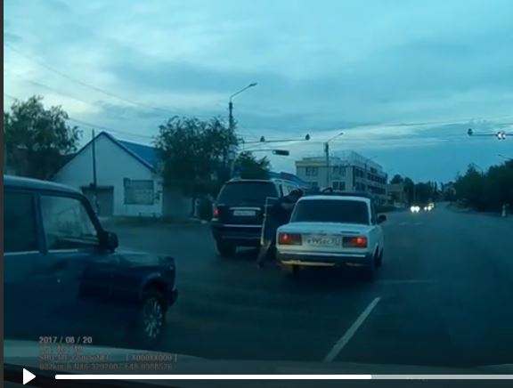 Астраханские дорожные войны попали на видео