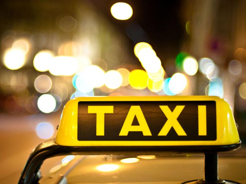 Под Астраханью безработный мужчина без прав угнал такси