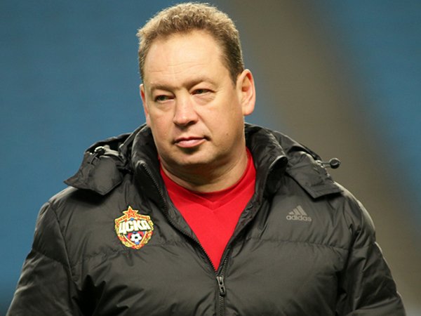 Слуцкий извинился перед болельщиками за игру сборной