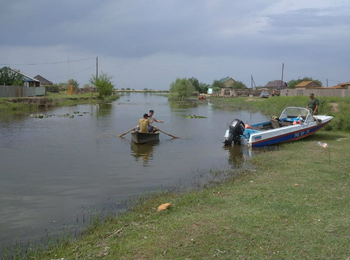 Под Астраханью на дне ерика нашли тело ребенка