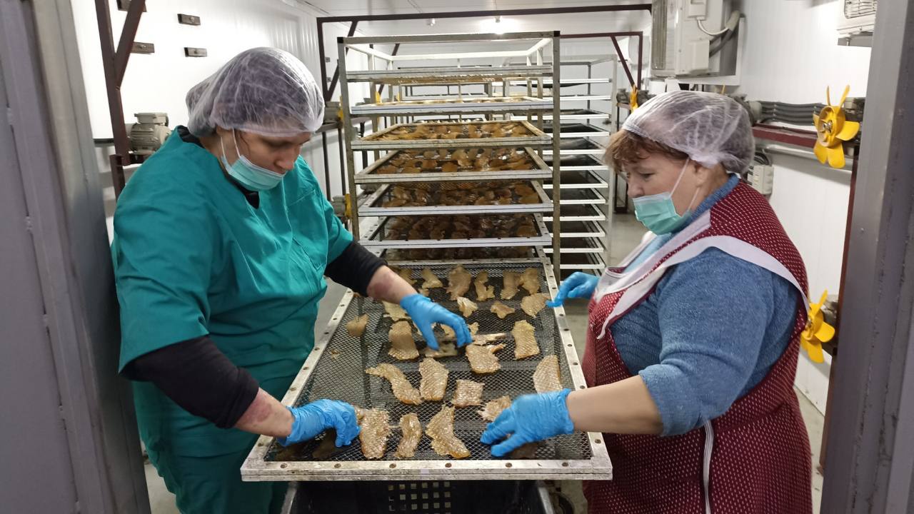 В Астрахани после пожара вновь заработало предприятие по производству рыбных деликатесов