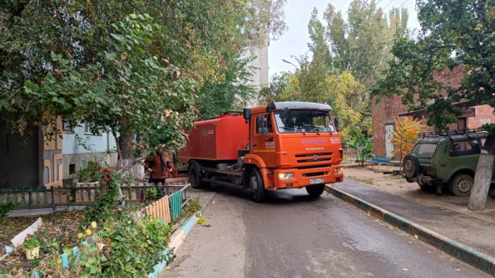 Астрводоканал ежедневно устраняет до 80 засоров в канализации