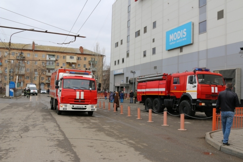 В ТРЦ "Ярмарка" устроили пожар