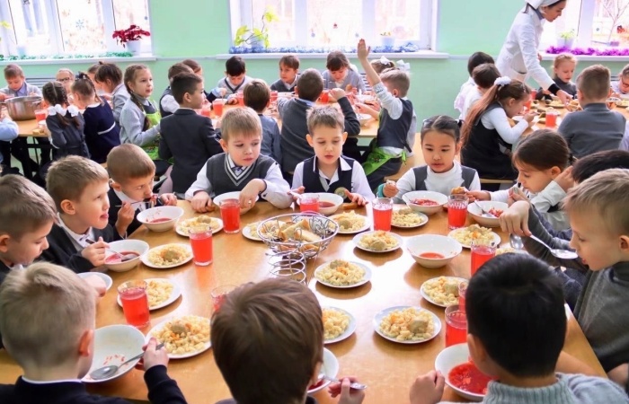 В Астраханской области определят лучшую школьную столовую