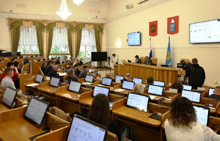 В Астраханской области отличившиеся участники СВО бесплатно получили земельные участки 