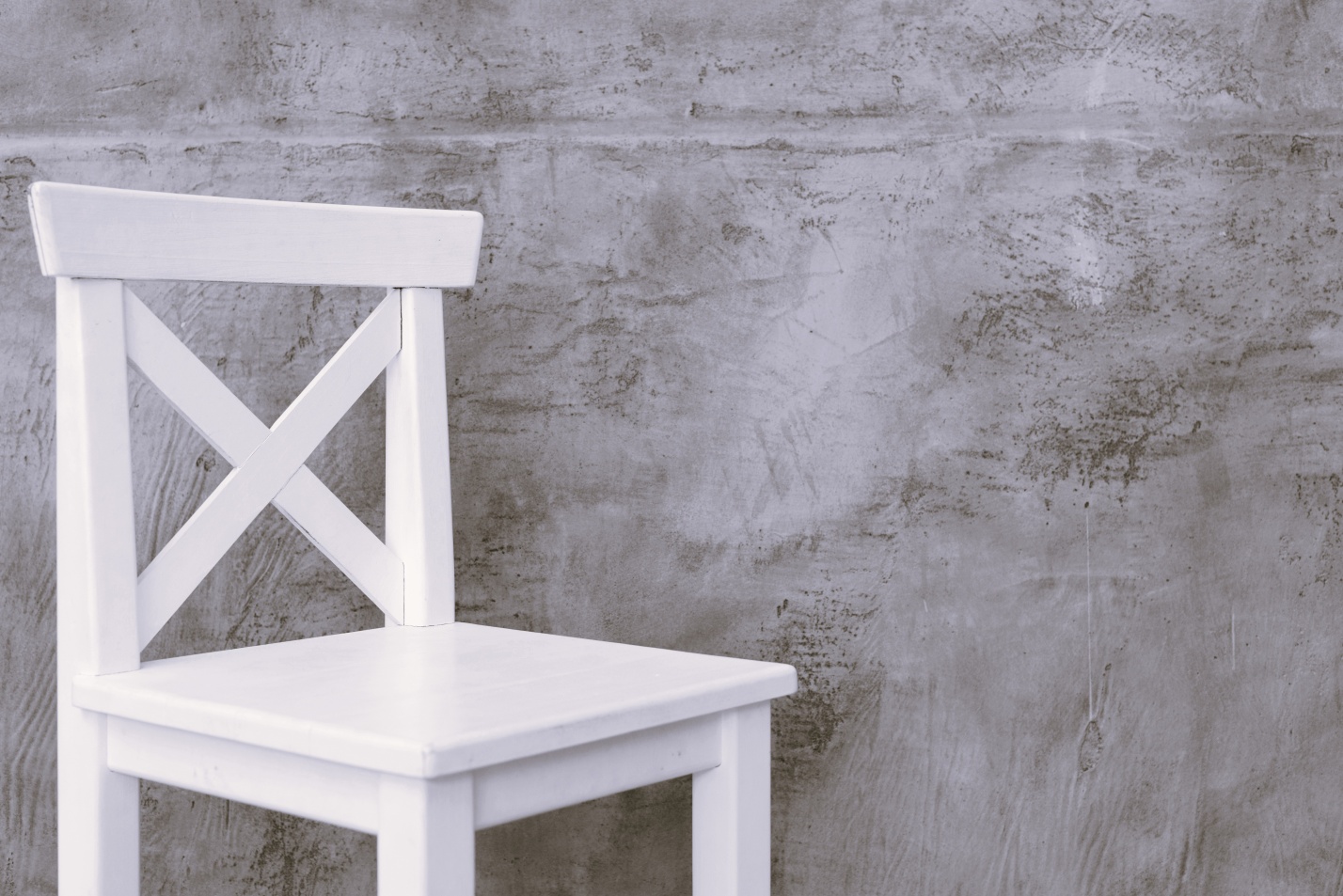 Астраханка насмерть забила табуреткой свою подругу