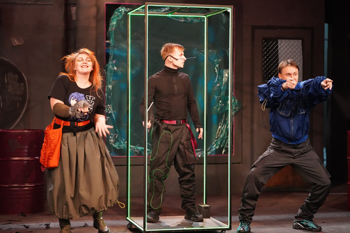 Кибернетический Буратино или буратинствующий киборг? Сегодня в ТЮЗе – необычный спектакль