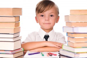 Астраханцам предлагают помочь собрать в школу детей из малообеспеченных семей