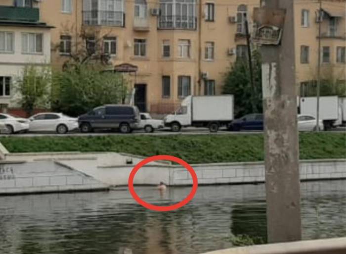 В Астрахани открыли купальный сезон