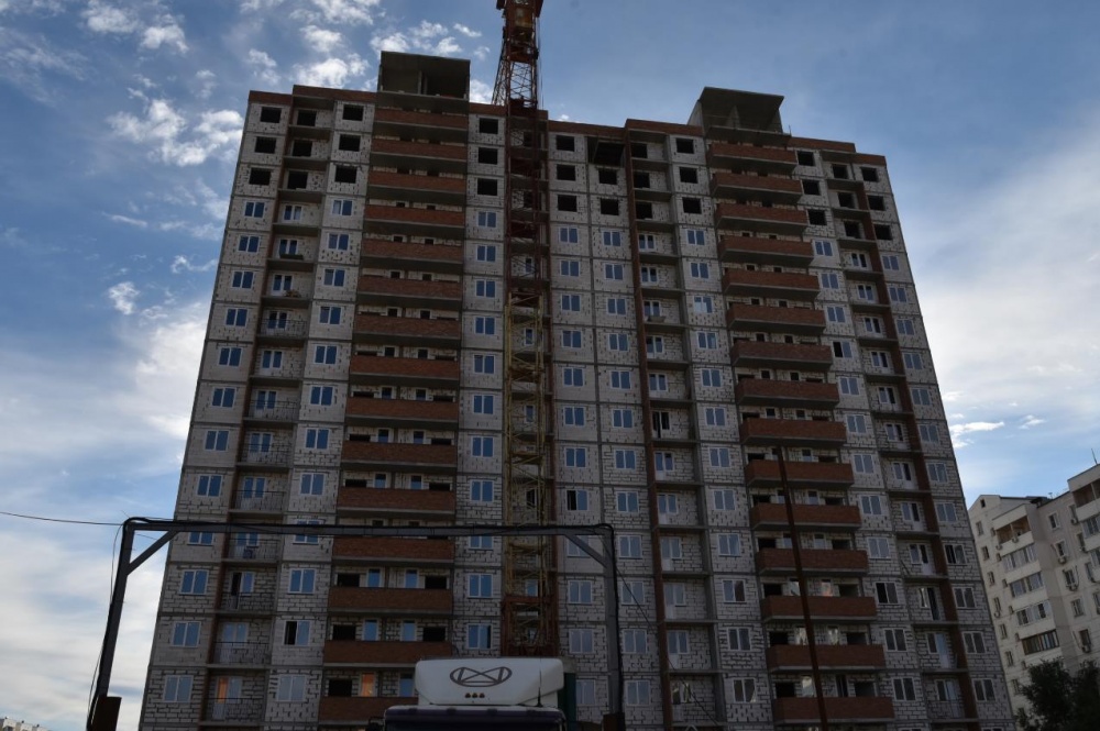 В Астрахани возвели все 16 этажей муниципального дома для ветхих переселенцев