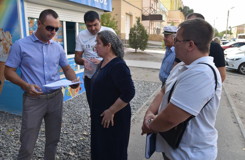 Администрация Астрахани продолжает рейды против незаконной торговли