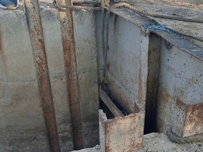 Под Астраханью черные сборщики металла пытались разграбить шлюз-регулятор, построенный на федеральные средства