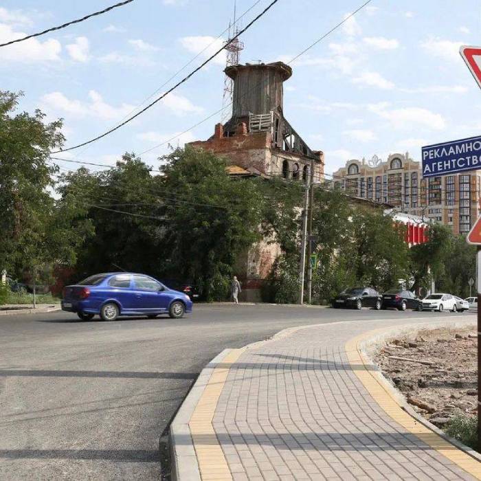В Астрахани завершили ремонт одной из самых убитых дорог