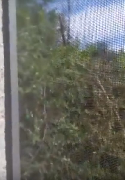 Астраханец на видео показал, как администрация магазина не беспокоится о безопасности жителей