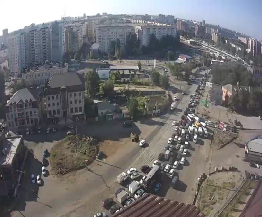 Астраханцы возмущены наглостью "газелистов" на улице Яблочкова