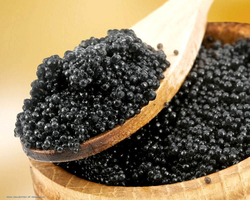У астраханца изъяли 6 килограммов черной икры