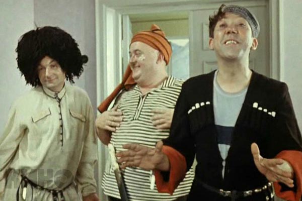 В астраханском магазине многоженцам предлагают удивительные скидки: видео