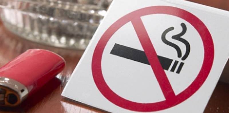 Астраханская прокуратура заставила предпринимателя прекратить продажу сигарет