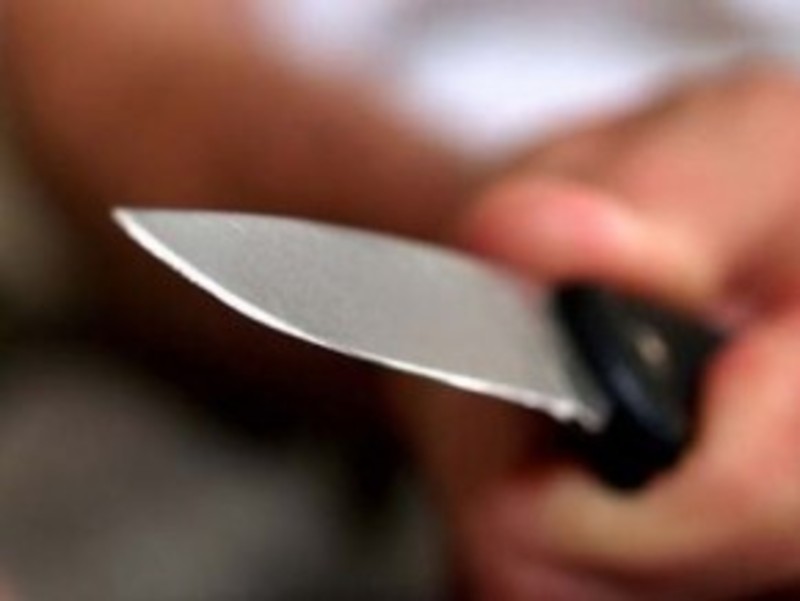  В Астрахани ночная очередь в магазин закончилась дракой и поножовщиной