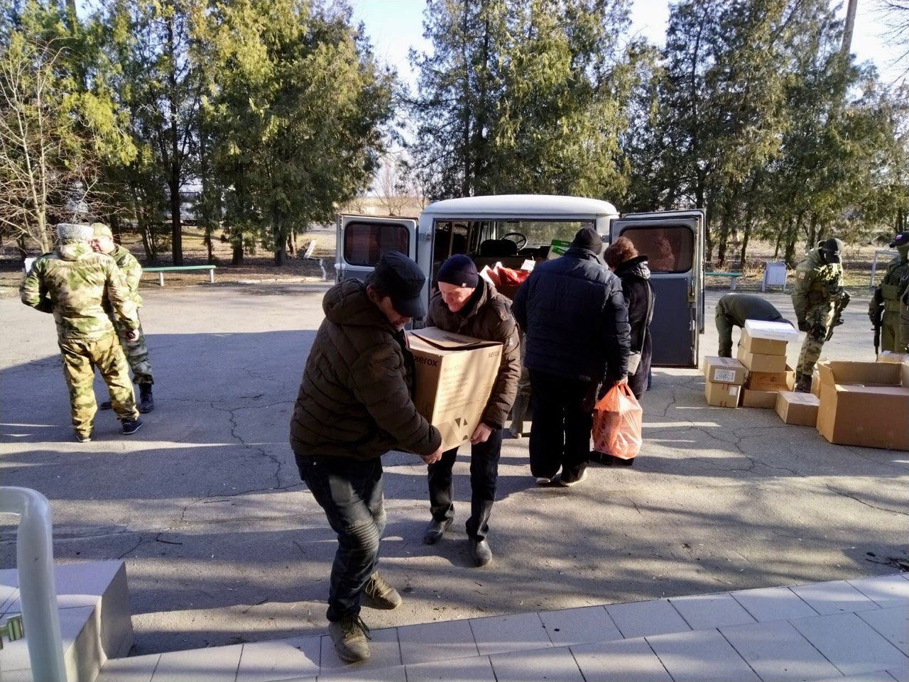 Астраханцы передали на фронт около 30 тонн гуманитарной помощи