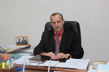 Замглавы Харабалинского района предстанет перед судом по подозрению в вымогательстве и взятке