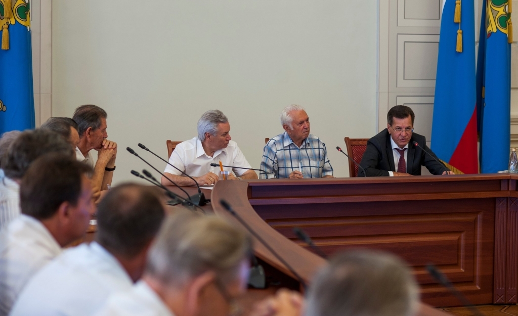 В Астраханской области намерены вернуть престиж рабочей профессии