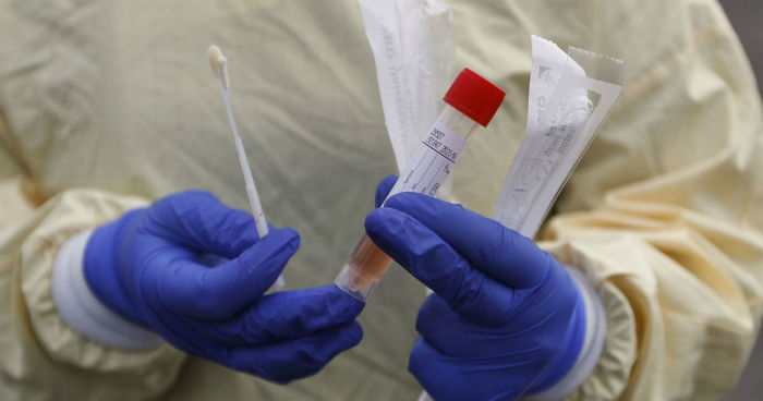 В Астрахани осталось всего 300 тест-систем на определение коронавируса