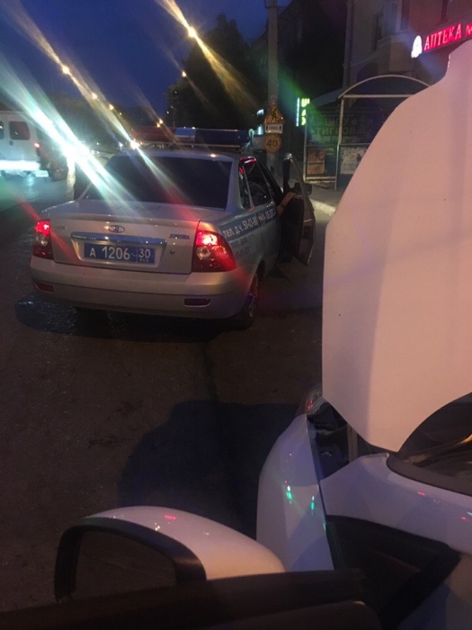 В Астрахани о сотрудниках ГИБДД заговорили в соцсети из-за доброго поступка