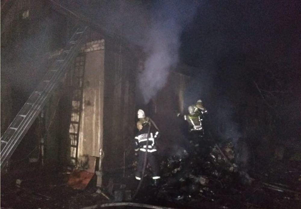 Два ночных пожара в Астрахани и Ахтубинске