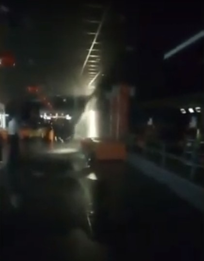 В одном из ТЦ Астрахани засняли наводнение