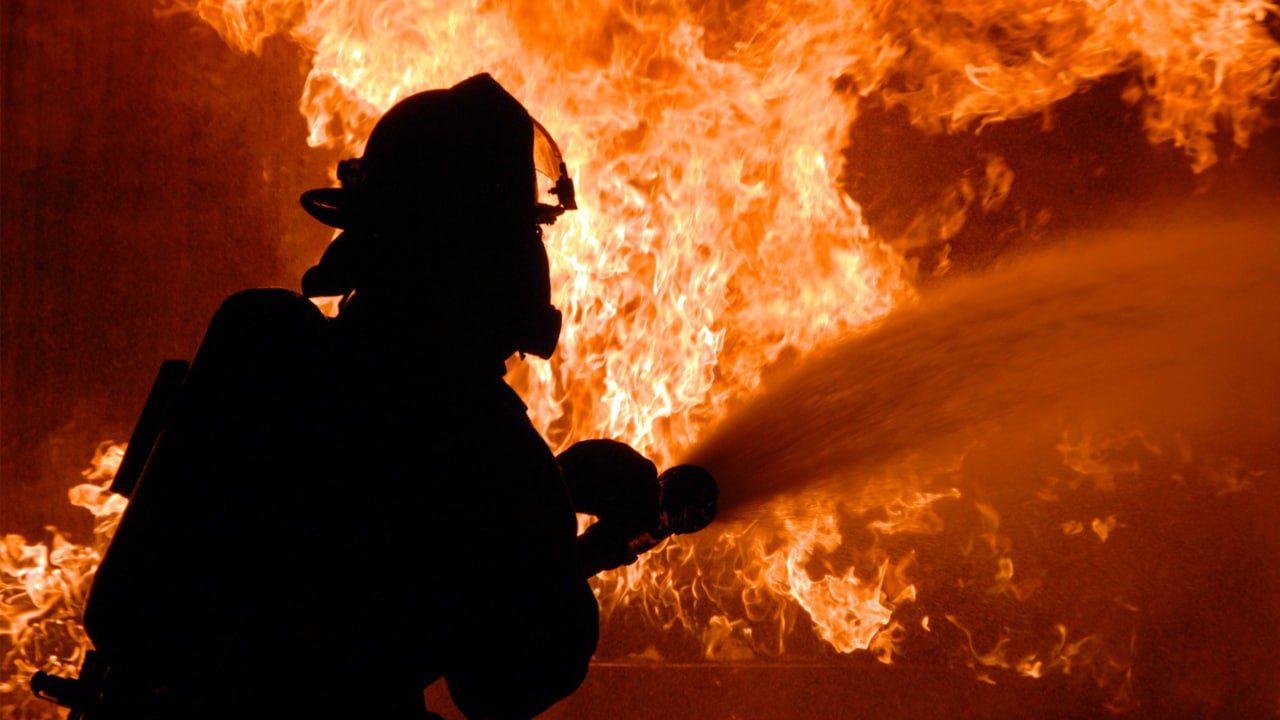 Ночной пожар в Астрахани унес жизнь мужчины