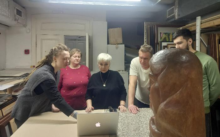 Спустя десятилетия консервации скульптура из Астрахани предстала перед публикой в Москве